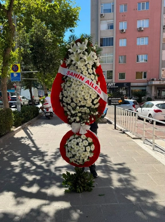 Kırmızı Ve Beyaz Gerbera Çiçekli Tek Ayaklı Merasim Çelengi